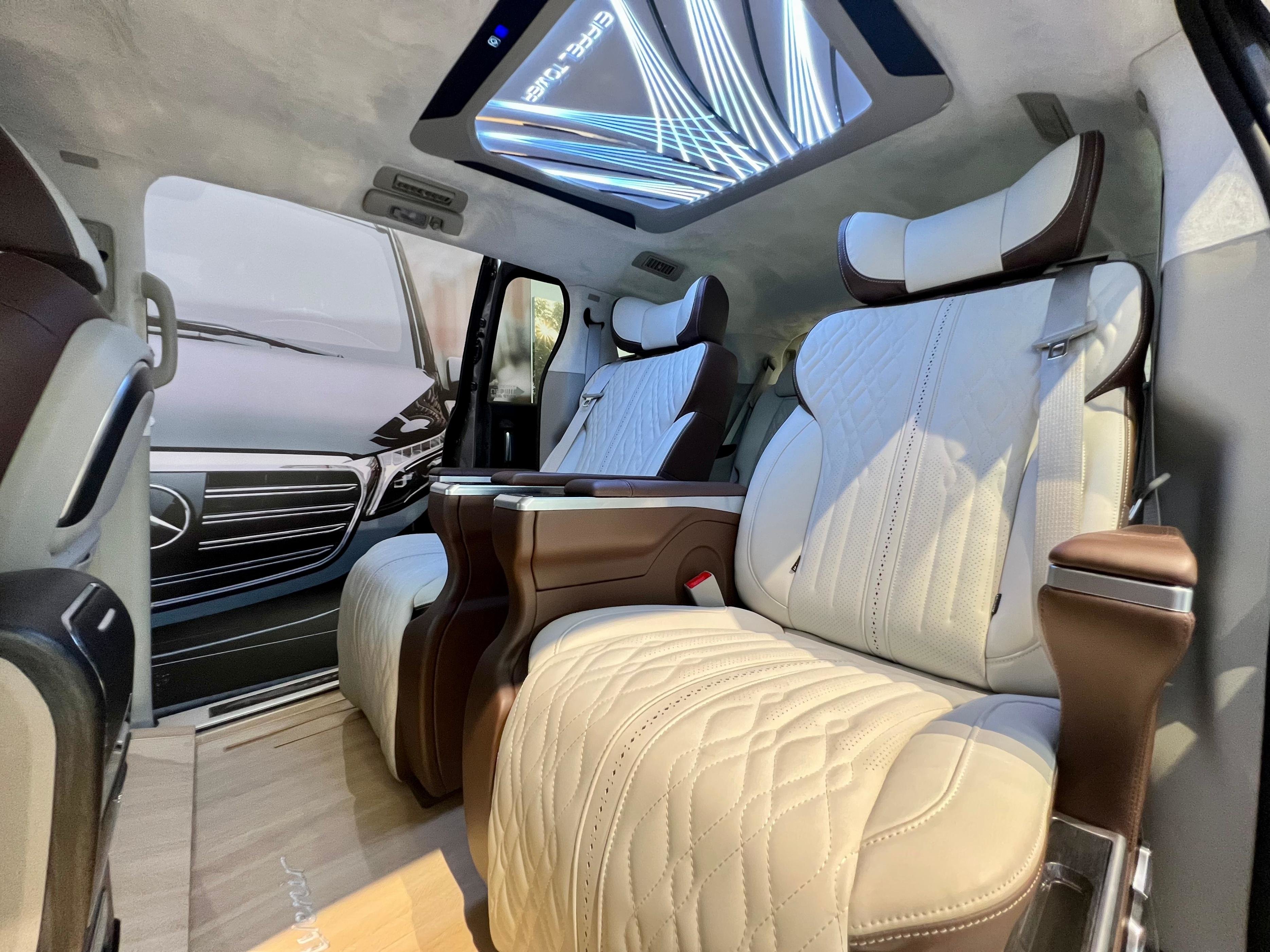 的简约商务风格,133驾2195驶6679舱实行了超纤真皮加入麂皮绒的软包