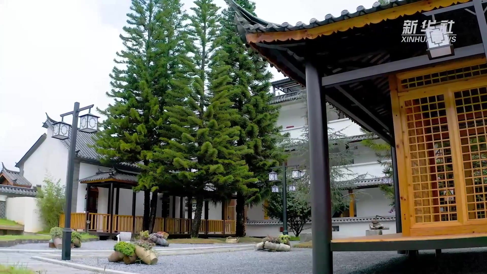云南南涧：山乡“美丽公路”织起乡村振兴新画卷