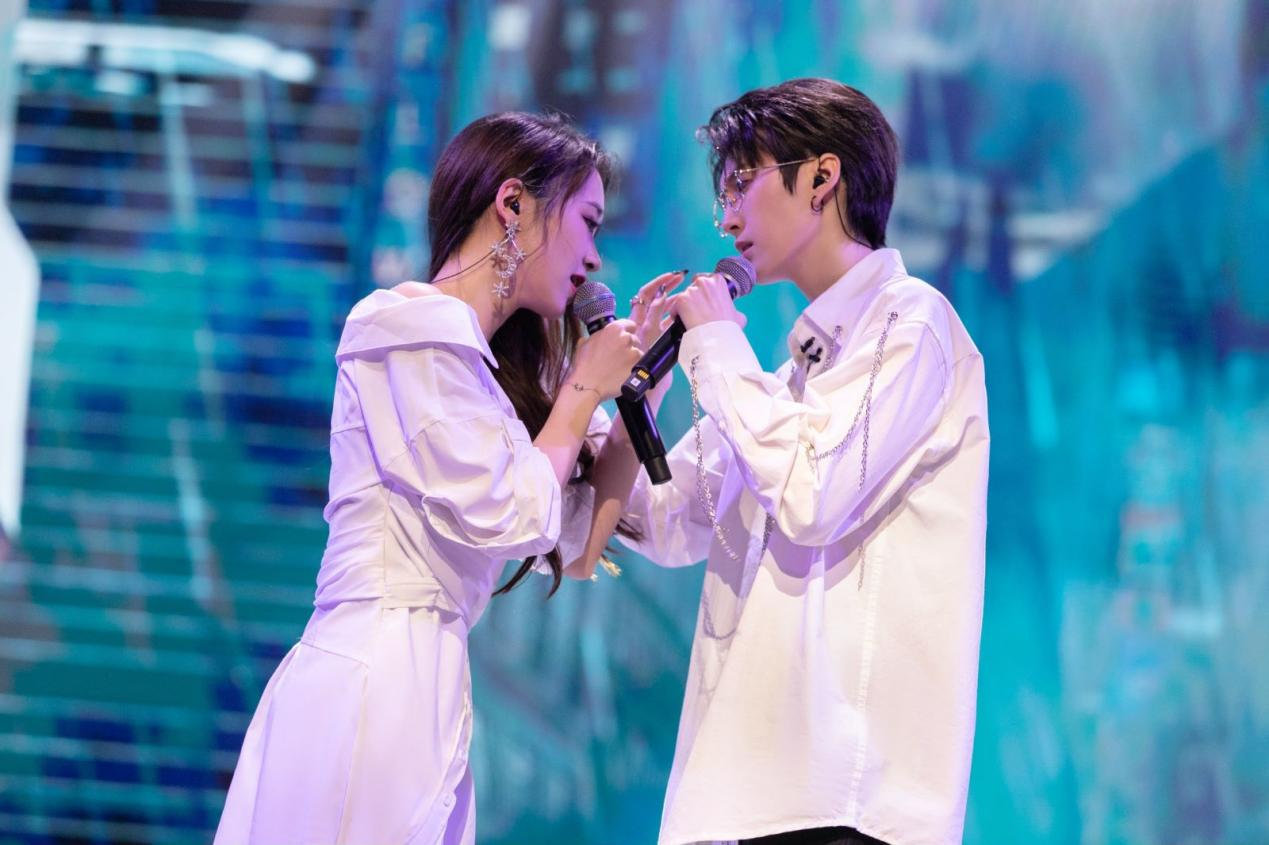 短视频发力生长真人秀 见证30位音乐女主播圆梦
