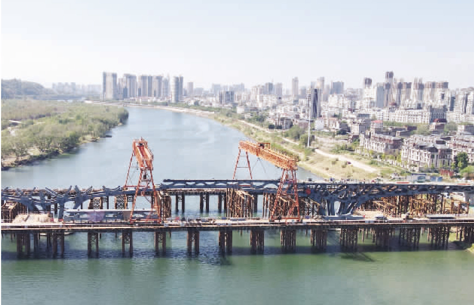 上饶云碧峰大桥开始架梁（图）