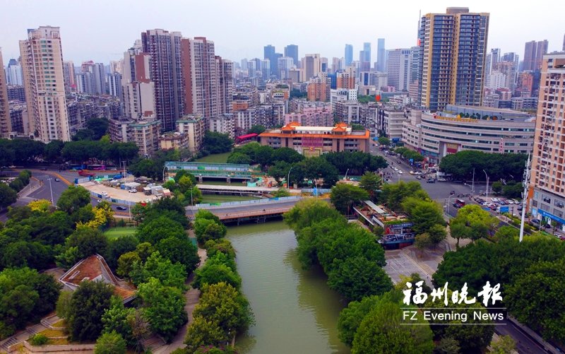 新港。记者 叶诚 摄