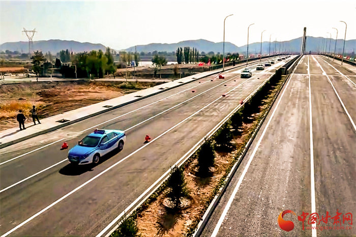 双向6车道 甘肃桥面最宽黄河大桥通车
