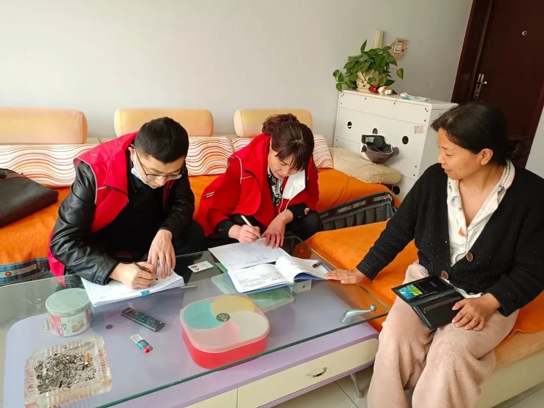 ▲积极争取资金项目，建成集党群议事、文娱活动、服务居民等功能于一体的党群服务中心及睦邻微家，让居民活动有场所、议事有阵地。