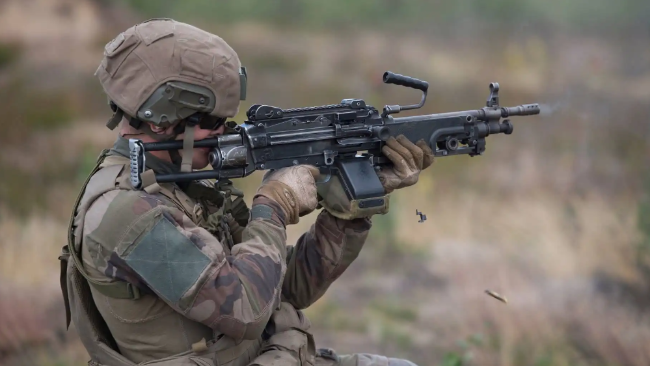 法媒：法国将在本土训练2000名乌克兰士兵