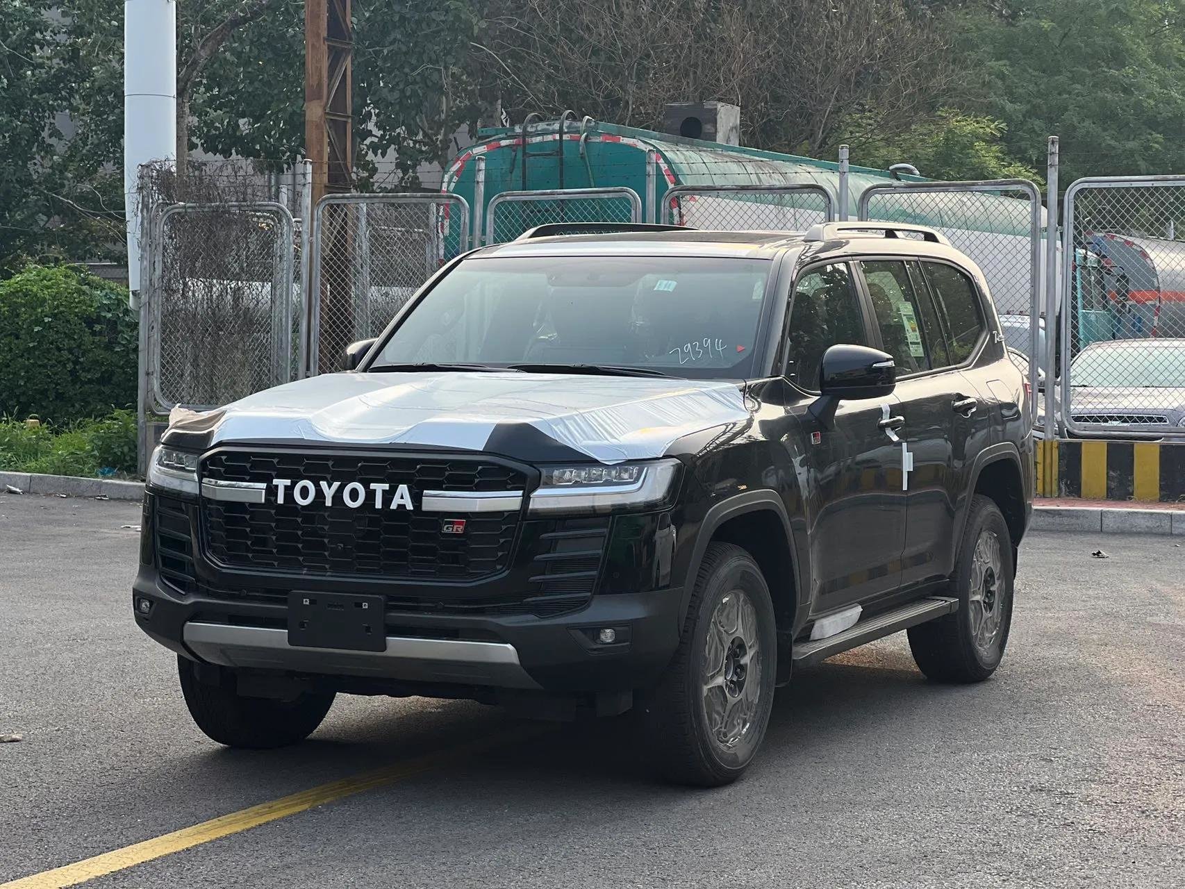 酷路泽lc300运动版gr顶配多少钱报价