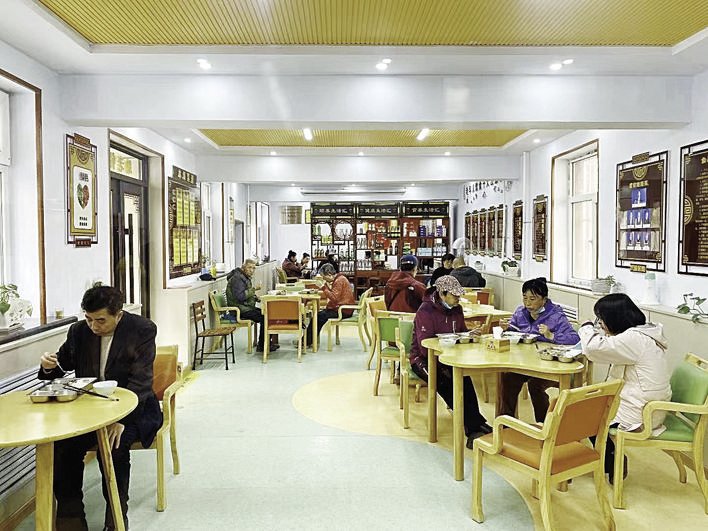 社区长者食堂，增添社区居民幸福感。