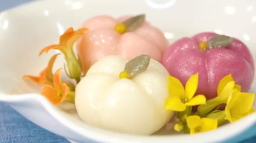Decorative artistic Korean rice cakes symbolising the beauty of entering GTA Vice City cheats on Switch