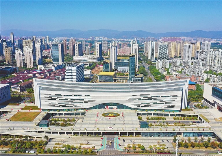 江西已有公共图书馆114个 总藏书量超3000万册
