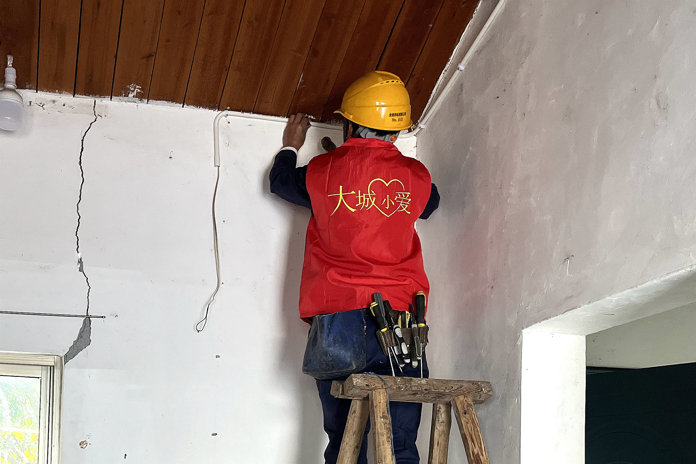 “电”亮残疾户 国网余姚市供电公司及时解难题