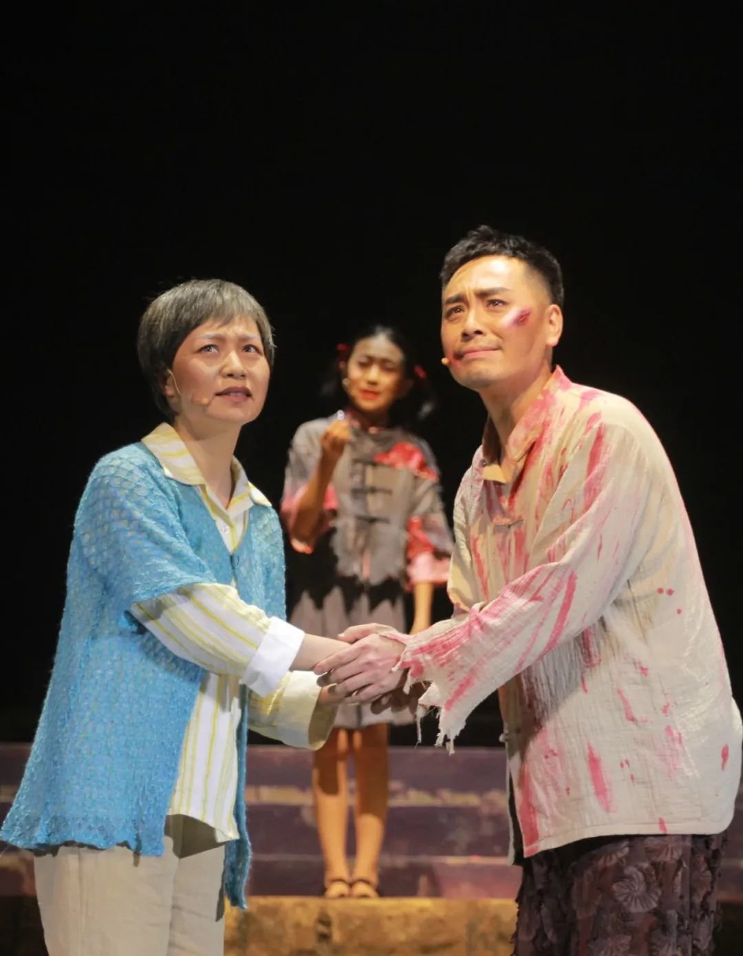 "出狱后,歌曲《大豆谣》伴随了逐渐年长的罗力立一生,也见证着已故