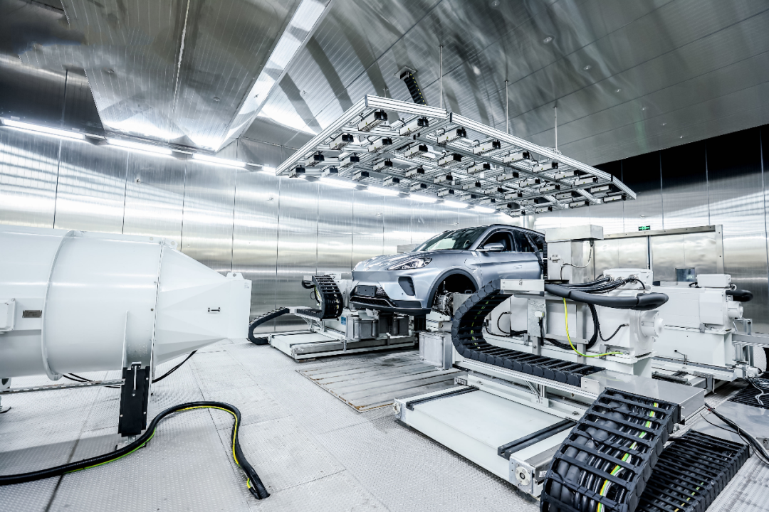 整车能效开发试验室实景，图源国家新能源汽车技术创新中心官网