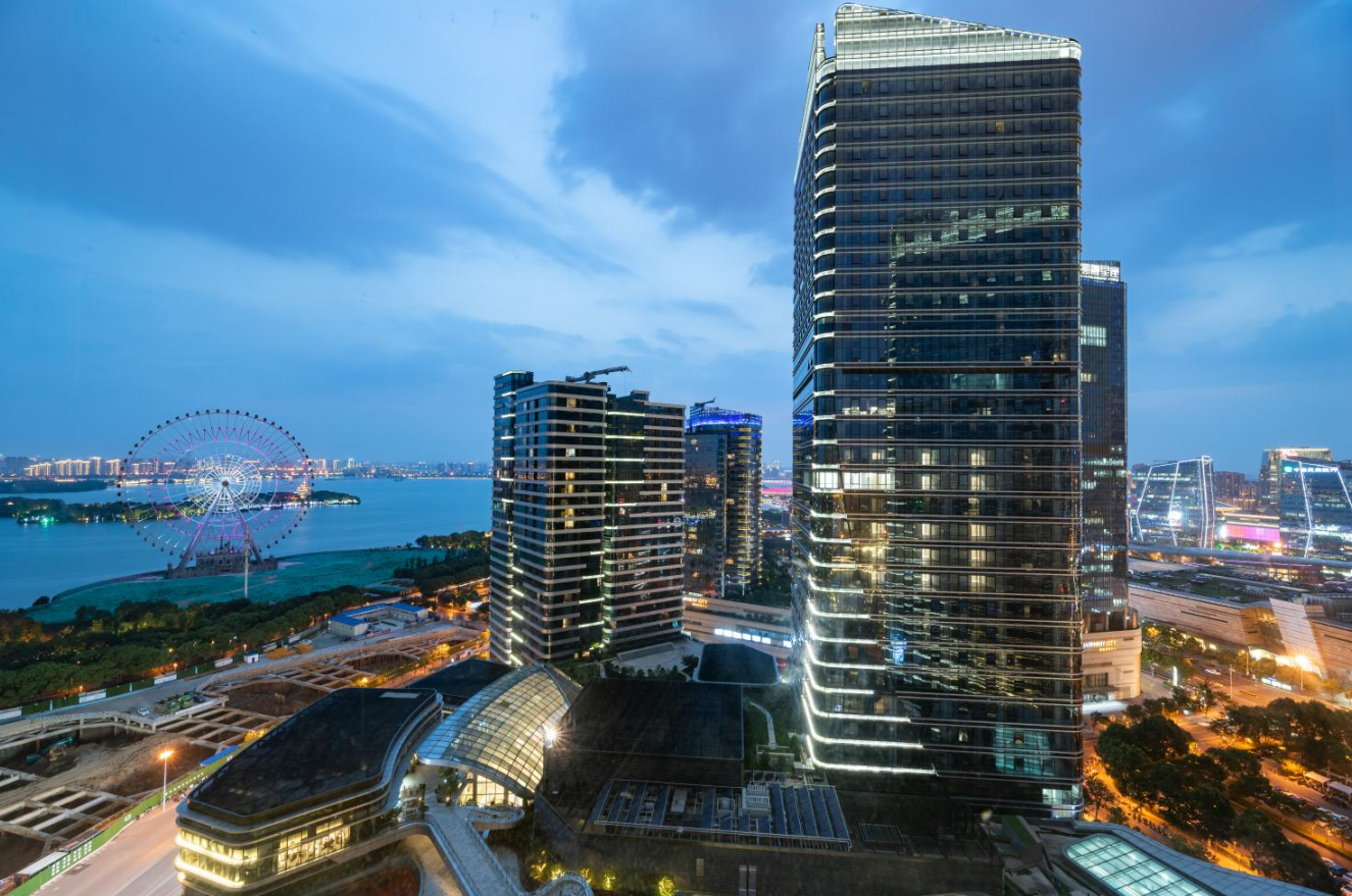 “内河+港口”海河联运 连云港借力黄金水道为“一带一路”助航