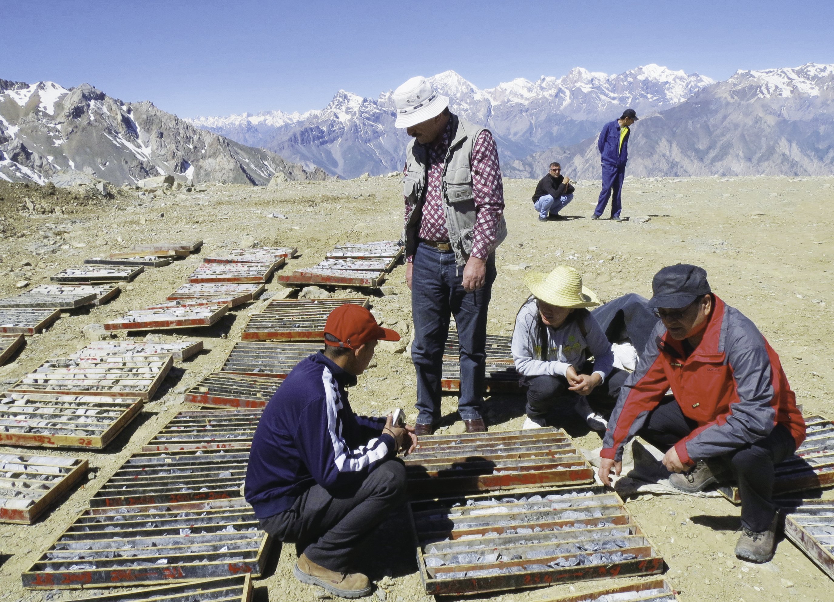 寻金这条路,这支英雄地质队走了64年凤凰网山东_凤凰网