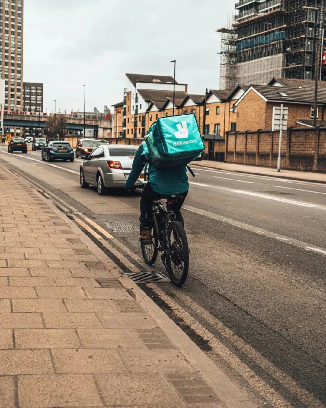 英国的Deliveroo 配送员,图源网络