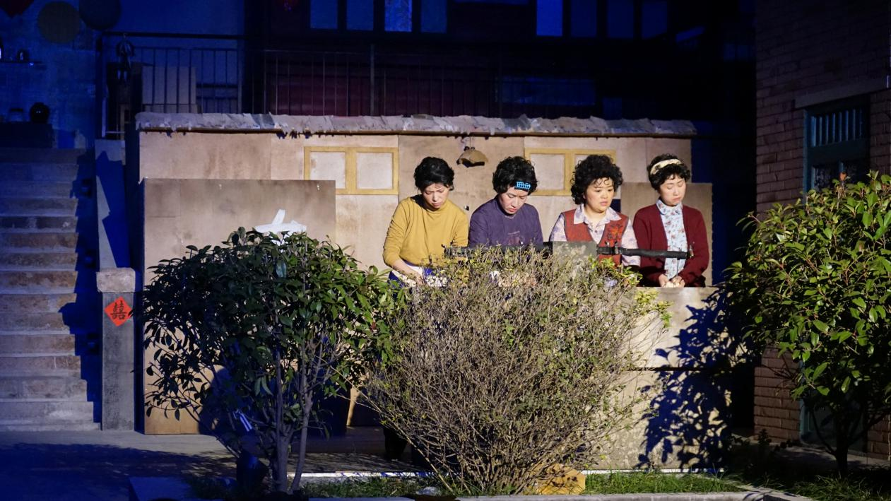 实景话剧《里院》首演 再现青岛老城烟火气