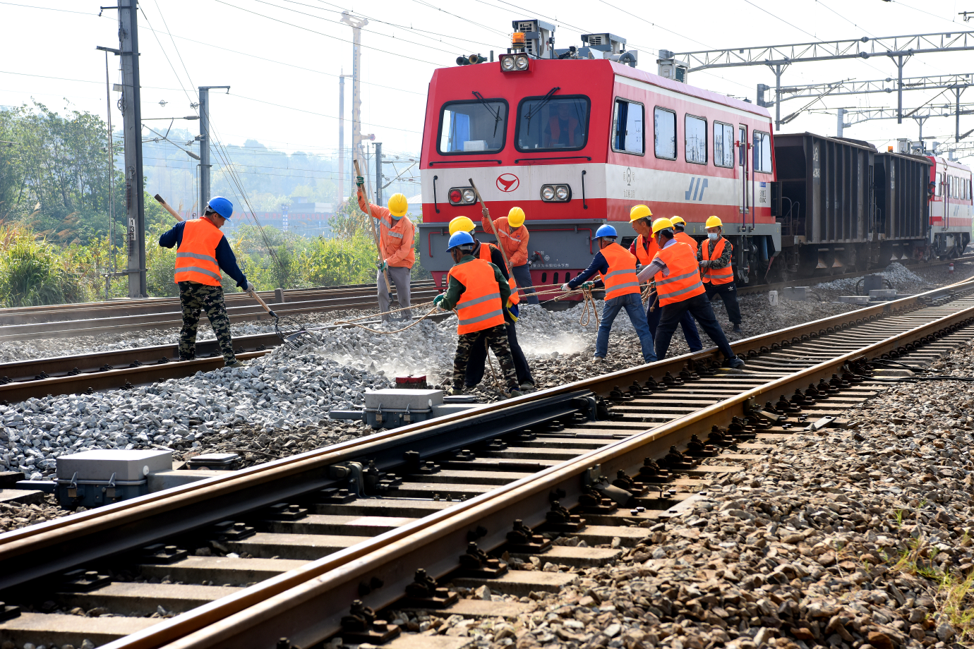 京九铁路江西段开展为期21天的集中维修 确保运输安全