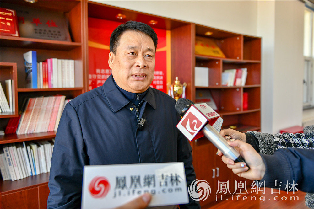 长春市城市管理局党组书记,局长王世忠接受媒体采访.