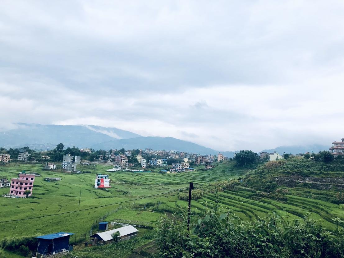 ▲喜马拉雅山脉南麓的尼泊尔山村
