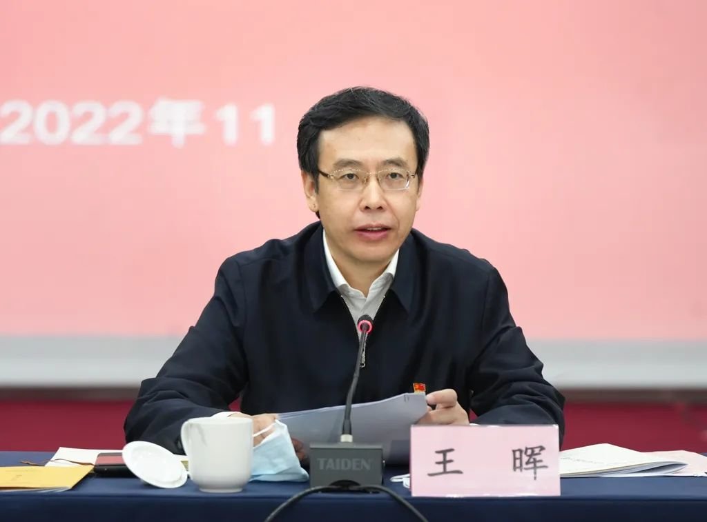 南通市委书记王晖勉励年轻干部:在新征程中展现新担当实现新作为凤凰