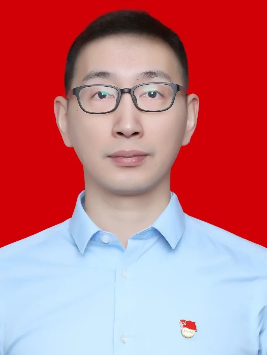 崇义县人民政府副县长(挂职)胡涛,男,汉族,1985年8月生,大学,中共党员