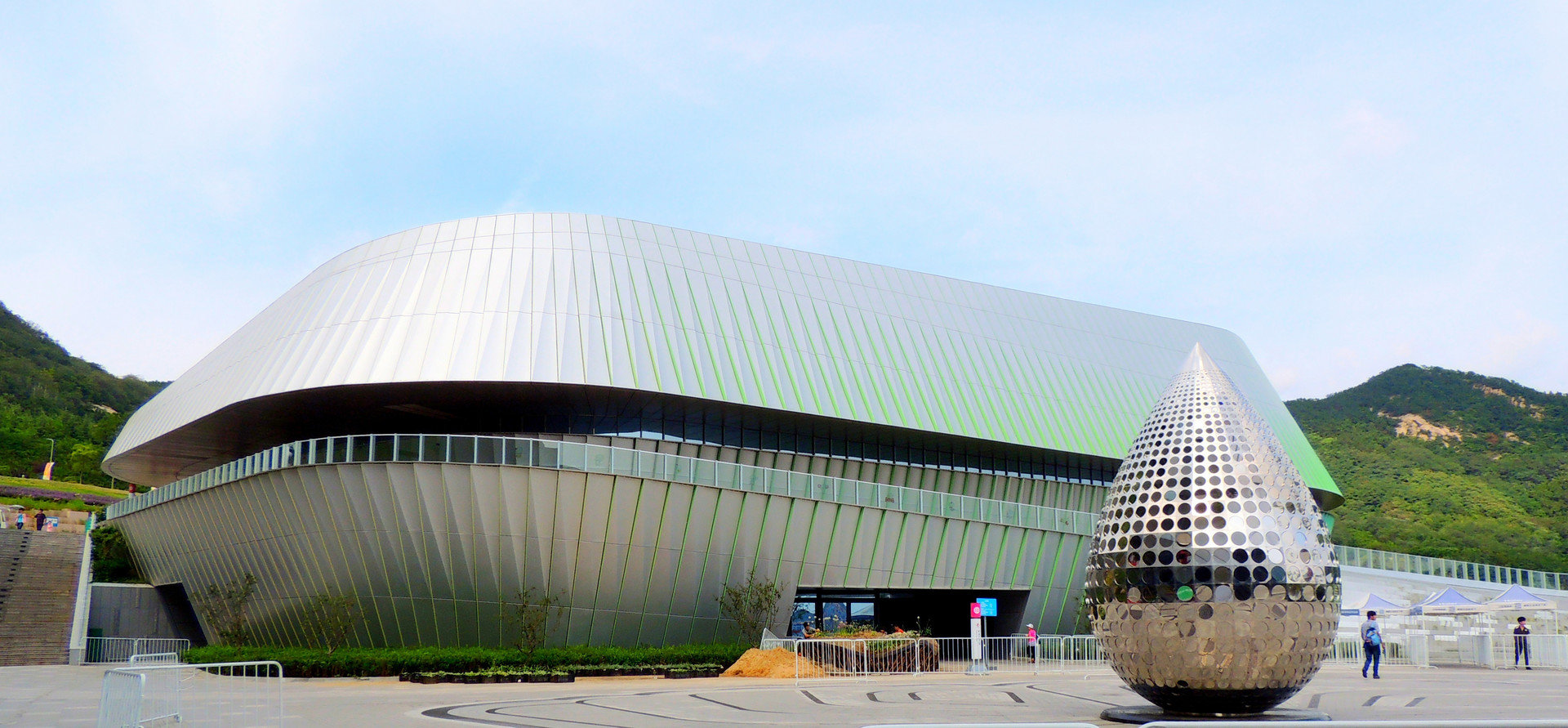 与秋风相约 去看看诗意的青岛，寻找时光的痕迹