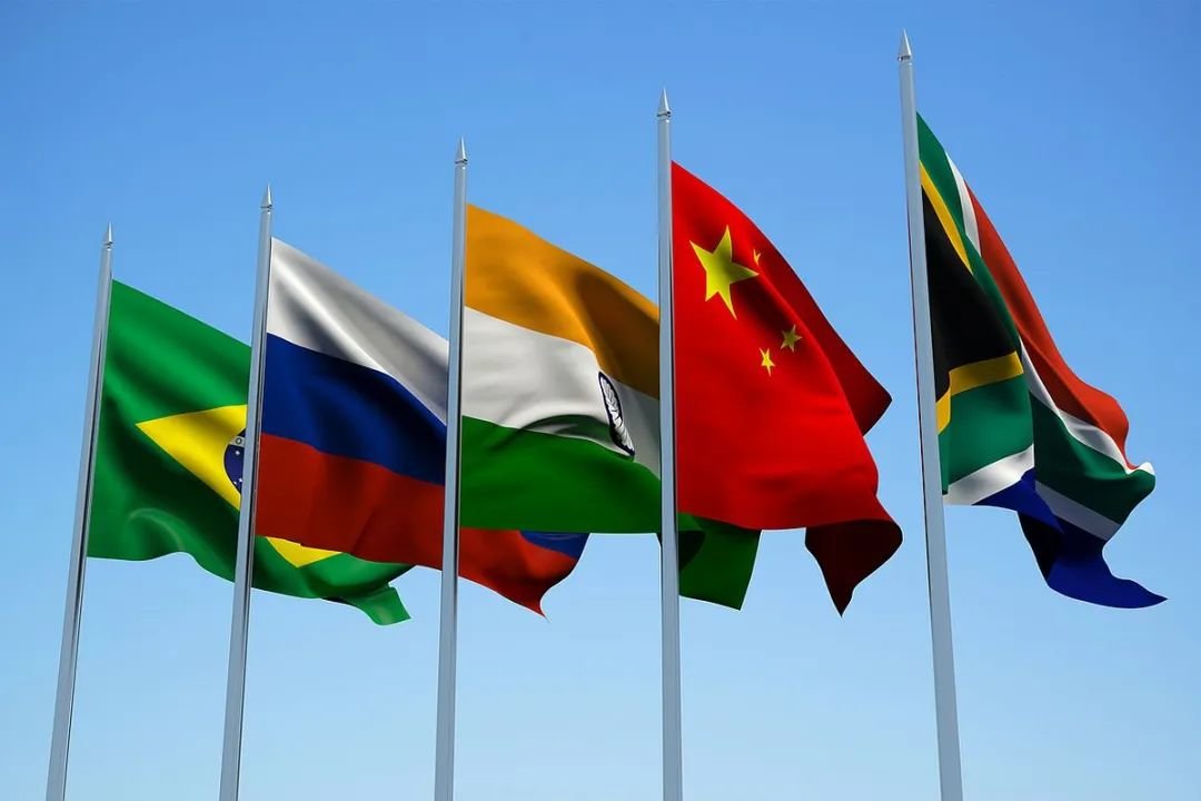 ▎金砖国家指中国、巴西、俄罗斯、印度、南非五个国家,致力于构建更紧密、更全面、更牢固的伙伴关系。图源:thestatesman.com