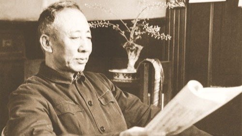 孙犁酷爱鲁迅的文章，常常把鲁迅的名言警句背诵下来
