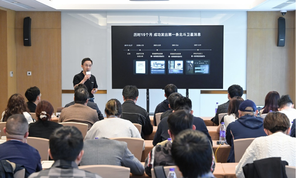 华为李小龙深度解读:XMAGE影像技术与北斗卫星通信的研发故事
