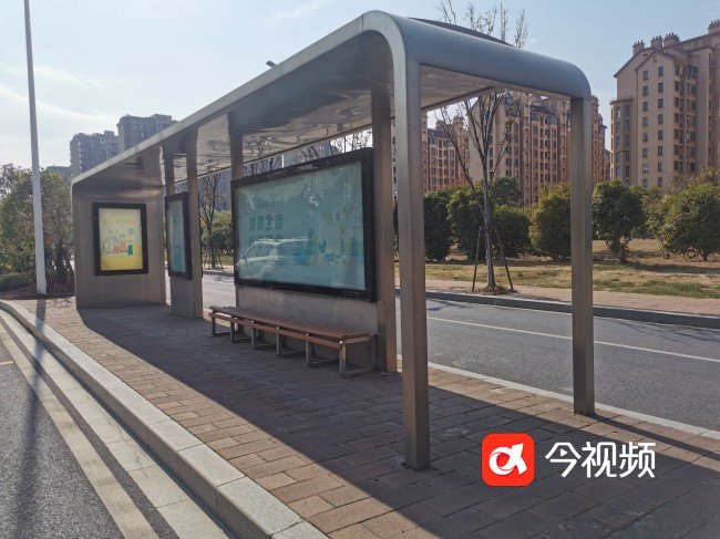 南昌昌东大道公交站台有站无车已多年南昌公交不是我们建的