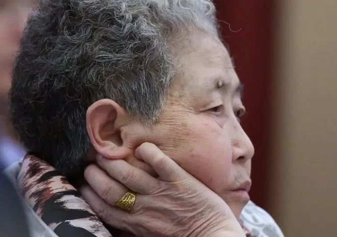 “中国最火辣的女人” 在直播间露脸