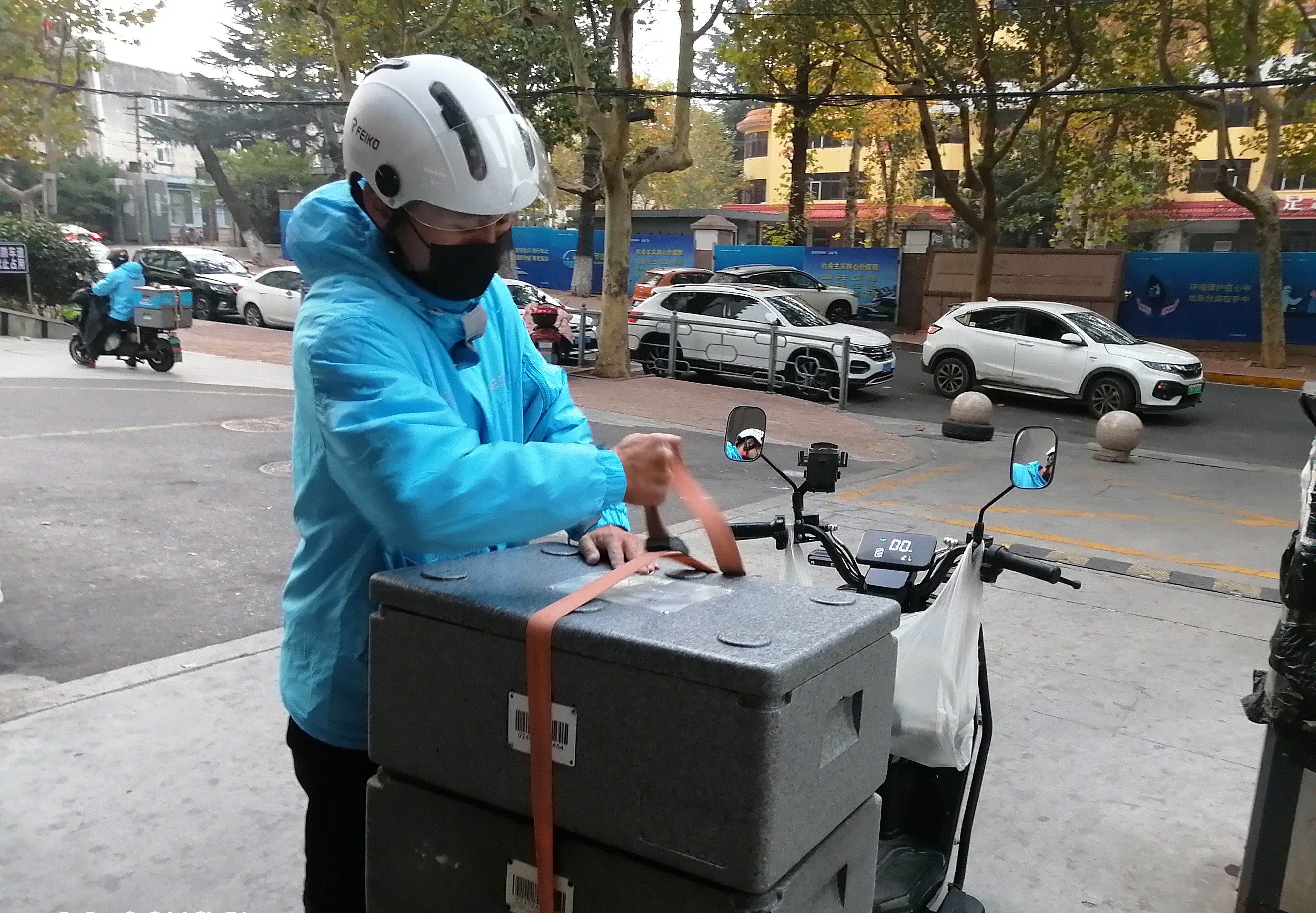 盒马鲜生配送骑手