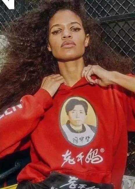 “中国最火辣的女人” 在直播间露脸