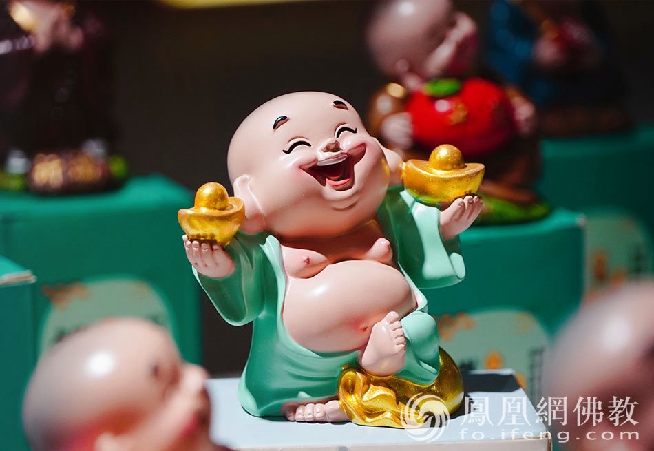 文创“萌物”（图片来源：凤凰网佛教 摄影：王子轩）