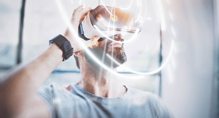 消息称苹果正完成混合现实头显操作系统的开发 明年发布 消息称苹果正完成混合现实头显操作系统的开发 明年发布