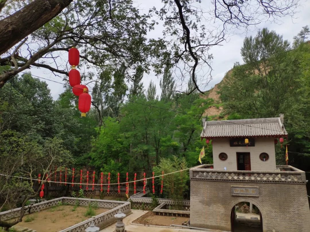 “踢”上热搜的甘肃泾川，还有更出名的王母宫大云寺