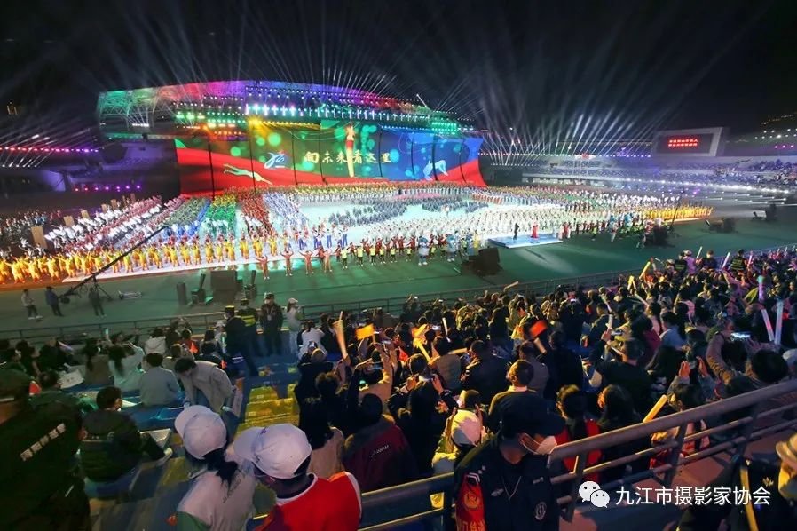 《体育盛会》 宋小勇 摄