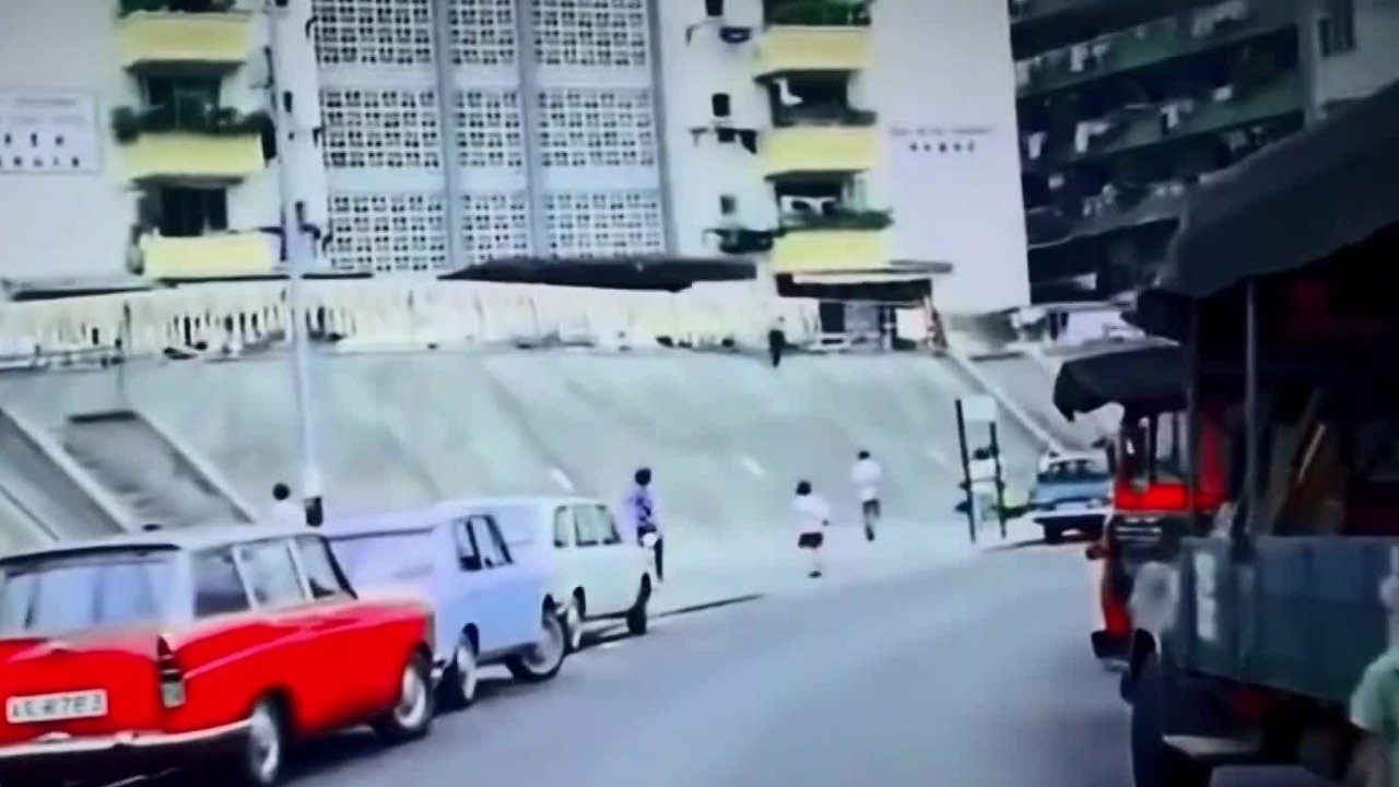 麦理浩时代大规模兴建公屋，公营的房屋组合形成了如今的房委会