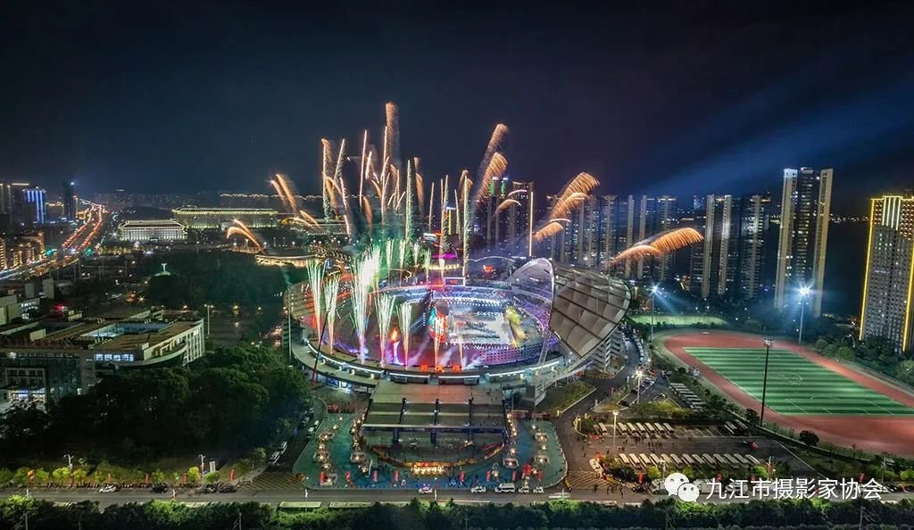 《浔城盛会》 周继根 摄