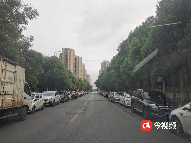 雷池街可看到原有的泊位被取消