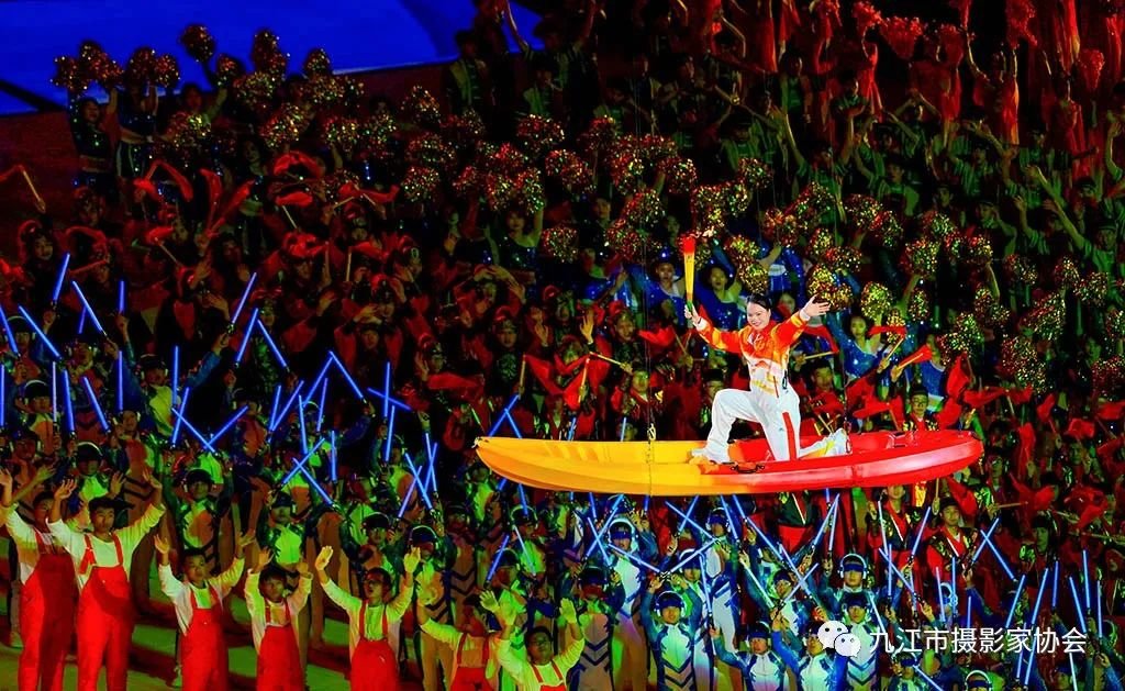 《圣火使者》 文飞翔 摄