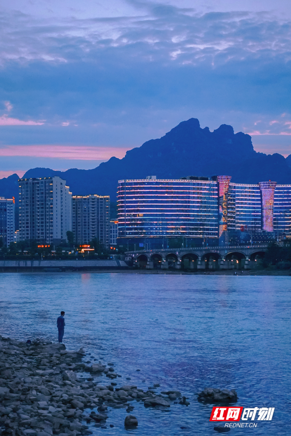 澧水河岸.张家界十字街晚霞.车水马龙的南正街.夕阳下的大庸古城.