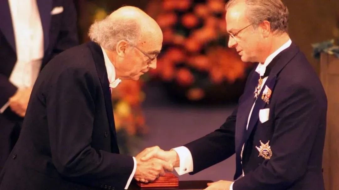 1998年诺贝尔文学奖颁奖式
