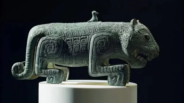 千年前的艺术宝库重现人世，江西大洋洲出土百件青铜器