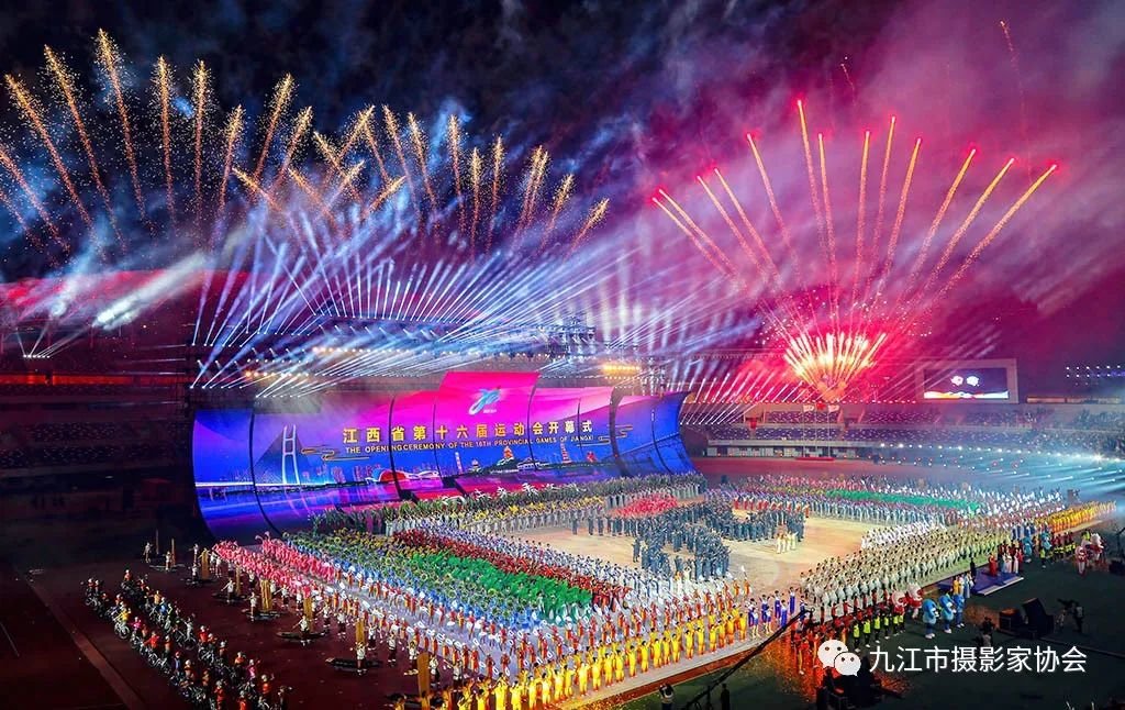 《盛世华章》 杨 鸥 摄