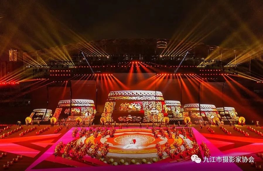 《千古传奇》 潘 立 摄