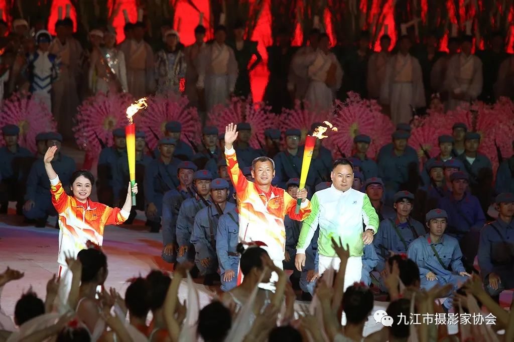 《火炬手》 宋小勇 摄