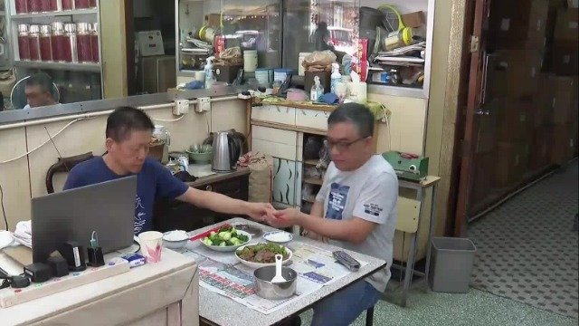 上世纪五十年代，九龙城商店为何普遍流行“前铺后居”？