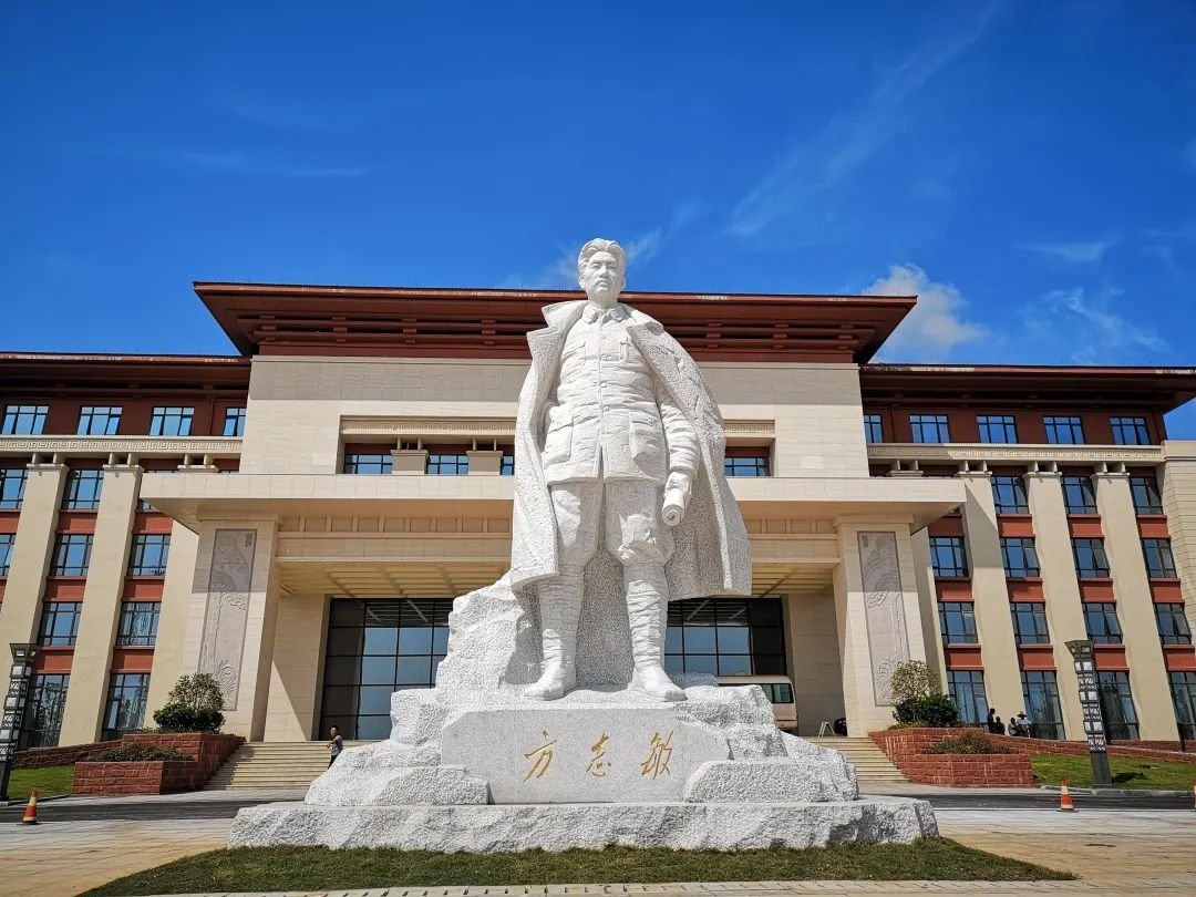 豫章讲坛预告信仰的力量吕品昌艺术作品赏析