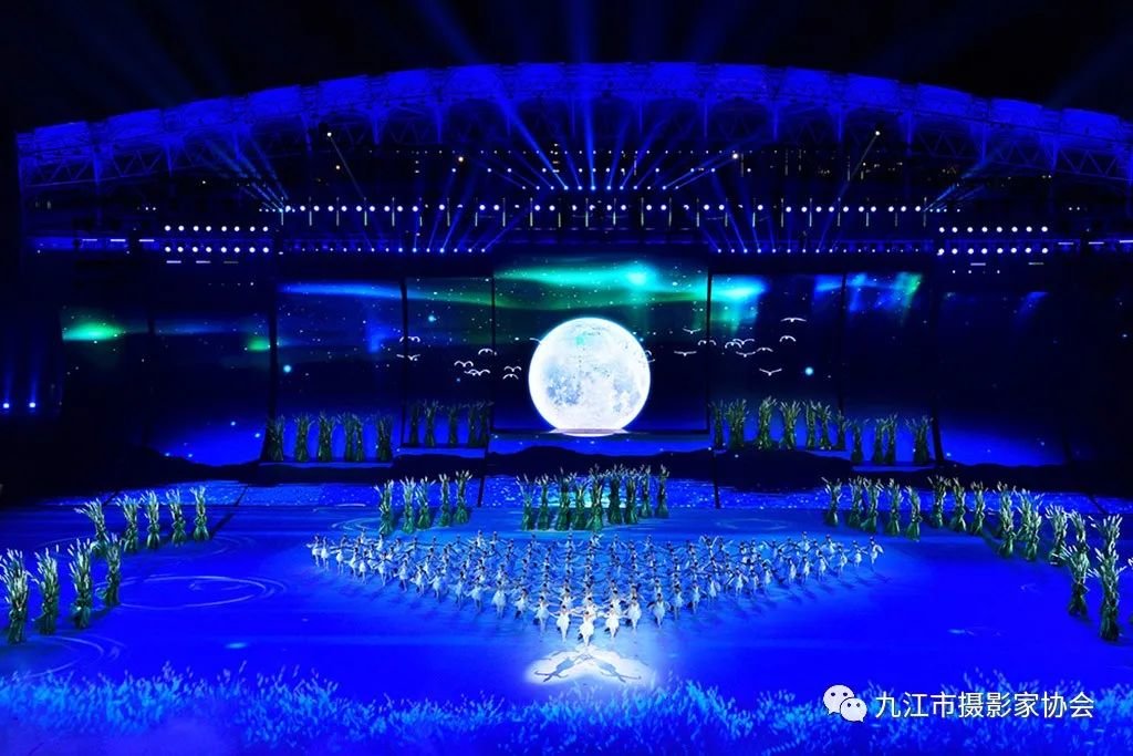 《蓝色梦幻》 陈建红 摄