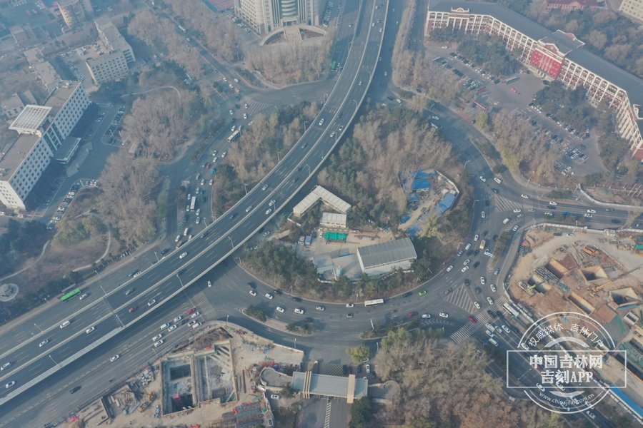 朝阳区 前进大街 南湖广场南段 东侧辅路 (1).jpg